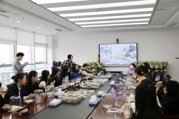 三八节·春风十里 又见繁花